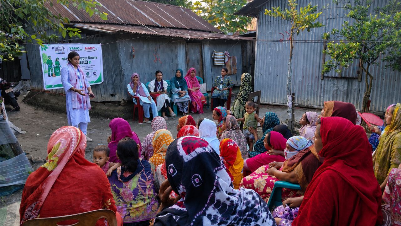 নড়াইলে স্বাস্থ্য ও পরিচ্ছন্নতা নিয়ে &lsquo;চলো পাল্টাই বাংলাদেশ&rsquo;-এর উঠান বৈঠক